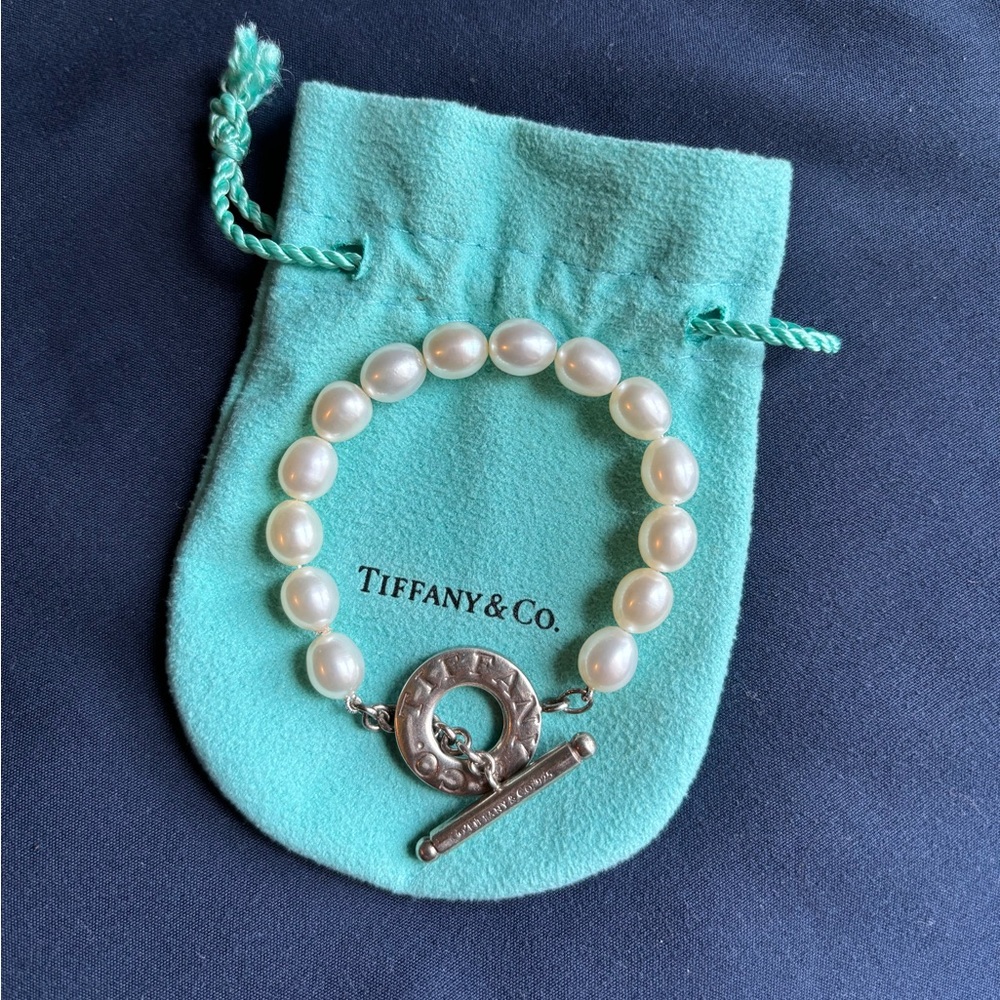 Tiffany & Co. Freshwater Pearl Toggle Bracelet